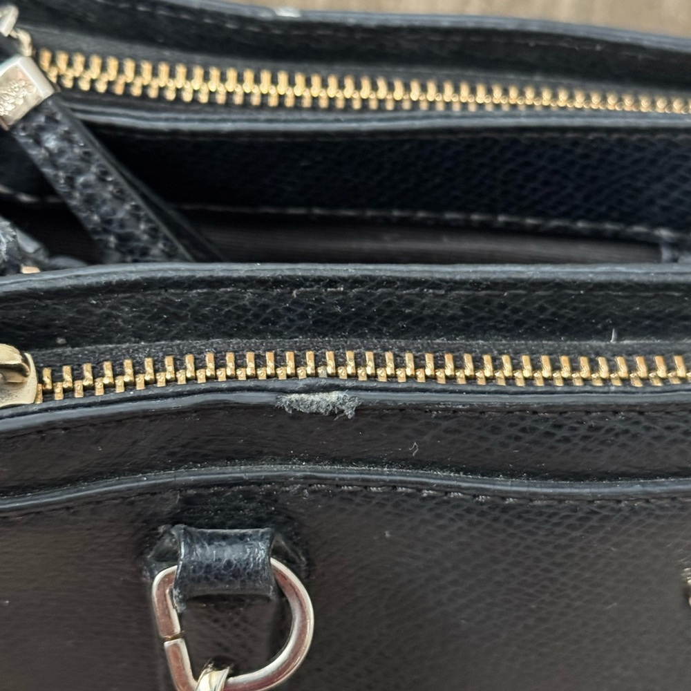 Authentic COACH handbag - Picture 7 of 11